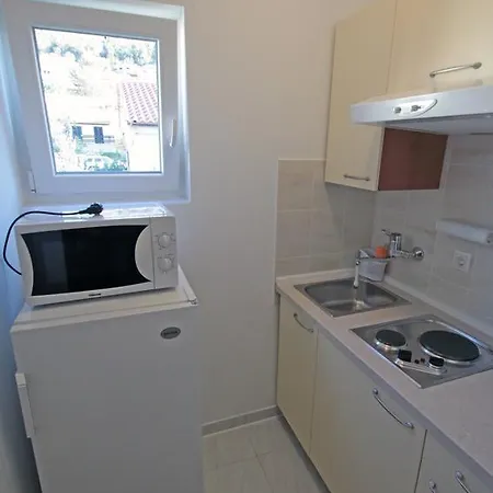 Apartment 5811d *